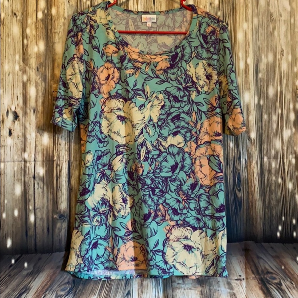 Lularoe shirt